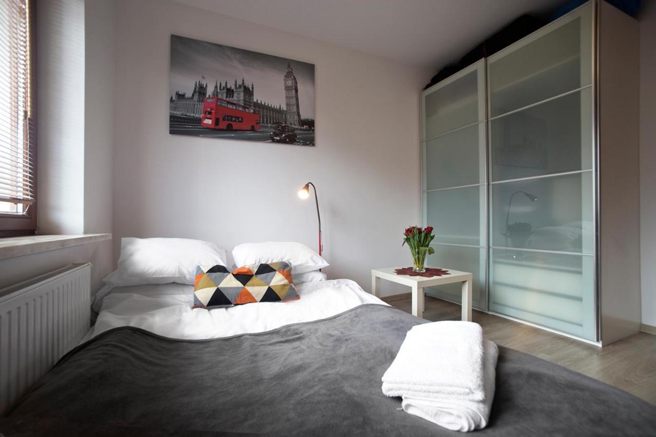 Airport Okecie Klobucka P&O Serviced Apartments Варшава Экстерьер фото